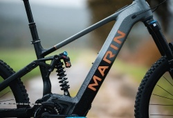 BICICLETA MTB ELECTRICA FULL SUSPENTION MARIN ALPINE TRAIL E2 GREY BLACK MARIME M - Img 3