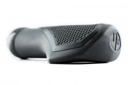 Mansoane CUBE Natural Fit Grips Comfort