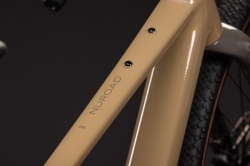 BICICLETA CUBE NUROAD ROOKIE ONE CAPPUCCINO BROWN 2027 XXS - Img 3