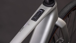 BICICLETA ELECTRICA CUBE NULANE HYBRID C:62 RACE 400X SLEEKGREY PRISM - Img 9
