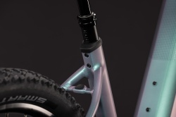 BICICLETA ELECTRICA CUBE REACTION HYBRID PRO 800 EASY ENTRY POLARLIGHT BLACK 2027 L - Img 3