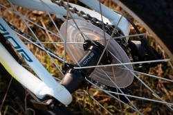 Bicicleta Superior Racer XC 20 Gloss White/Blue/Neon Yellow - Img 3