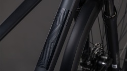 BICICLETA CUBE KATHMANDU PRO COAL BLACK - Img 10