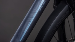 BICICLETA CUBE KATHMANDU EXC METALLICGREY CHROME - Img 7