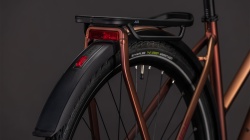 BICICLETA CUBE KATHMANDU PRO TRAPEZE SUNGLOW PRIZM - Img 6