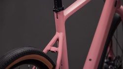 BICICLETA CUBE NUROAD ONE RUBY PUCE - Img 16