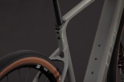 BICICLETA ELECTRICA CUBE NUROAD HYBRID C:62 RACE 400X OLDGREY GREY 2027 L - Img 3