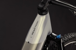 BICICLETA ELECTRICA CUBE REACTION HYBRID ONE 720 EASY ENTRY PEARLSILVER CHROME 2027 L - Img 3