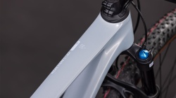 BICICLETA MTBHardtail CUBE REACTION C:62 RACE FOGGREY WHITE - Img 6