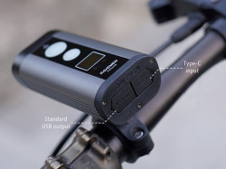 Far bicicleta RAVEMEN PR2400