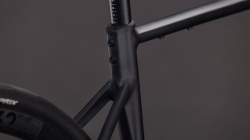 BICICLETA CUBE ATTAIN SLX COAL PRISM - Img 12