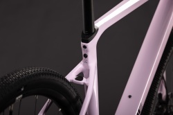 BICICLETA CUBE NUROAD EX BUBBLEGUM BLACK 2027 cadru L - roti 28 - Img 3