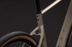 BICICLETA CUBE NUROAD ONE WOOD GREY 2027 cadru L - roti 28 - Img 4