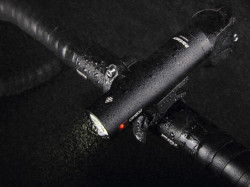 Far bicicleta RAVEMEN CR1000, 1000 LM, Negru