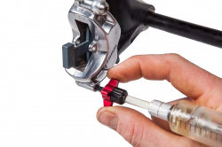 Furtun cu robinet SRAM Avid Bleeding Edge aerisire frane hidraulice SRAM/AVID