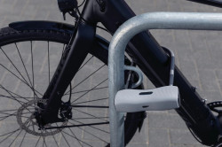 Antifurt ABUS U-Lock 770A/160HB300 SmartX Negru + Suport USKF