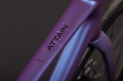BICICLETA CUBE ATTAIN SLX BLUEIRIS BLACK 2027 50 cm - Img 3