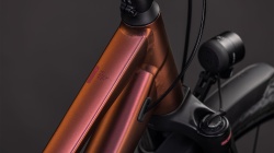 BICICLETA CUBE KATHMANDU PRO TRAPEZE SUNGLOW PRIZM - Img 10