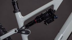 BICICLETA ELECTRICA CUBE AMS HYBRID ONE44 C:62 RACE 400X REEDBEIGE BLACK - Img 9