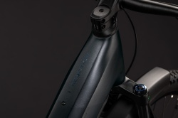 BICICLETA ELECTRICA CUBE REACTION HYBRID PRO 800 FE EASY ENTRY SILVERDUST PRISM 2027 L - Img 2