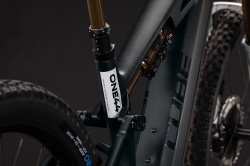 BICICLETA ELECTRICA CUBE STEREO HYBRID ONE44 HPC AT 800 CARBON WHITE 2027 cadru L (20") - roti 29 - Img 4
