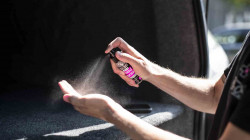 Dezinfectant pentru maini Muc-Off Antibacterial Sanitising Hand Spray 250ml - Img 2