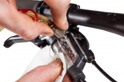Furtun cu robinet SRAM Avid Bleeding Edge aerisire frane hidraulice SRAM/AVID