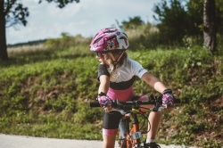 Manusi Force Wolfie Kid Pink L - Img 3