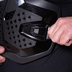 Protectie piept Leatt Chest Protector 3.5 Black S-XL - Img 3