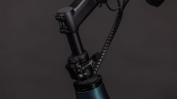 BICICLETA ELECTRICA CUBE LONGTAIL HYBRID 800 ROYALGREEN BLACK 2026 One Size - Img 4
