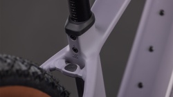 BICICLETA ELECTRICA CUBE REACTION HYBRID PERFORMANCE 600 PLUMGREY BLACK - Img 14