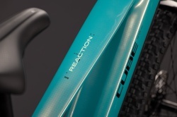 BICICLETA ELECTRICA CUBE REACTION HYBRID PERFORMANCE 720 MALDIVIAN BLACK 2027 cadru L (20") - roti 29 - Img 3
