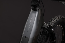 BICICLETA ELECTRICA CUBE REACTION HYBRID RACE 800 EASY ENTRY SLABGREY CHROME 2027 L - Img 2