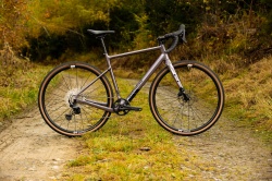 Bicicleta Rock Machine Lukk Cr 70 28 Gloss Purple Garnet 54cm - (L) - Img 2