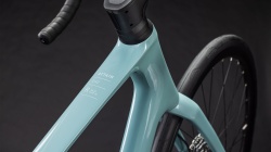 BICICLETA CUBE ATTAIN C:62 RACE SKYLIGHTBLUE CYAN - Img 20