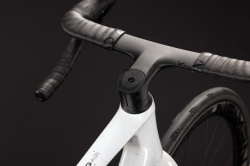 BICICLETA CUBE LITENING AIR C:68X PRO CHALKYFIBRE GOLD 2027 52 cm - Img 2