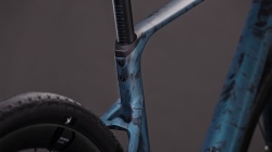 BICICLETA CUBE NUROAD C:62 SLT ROYALGREEN FUME - Img 11