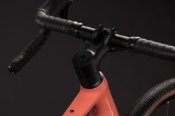 BICICLETA CUBE NUROAD ONE SPICYPAPAYA BLACK 2027 cadru L - roti 28 - Img 2