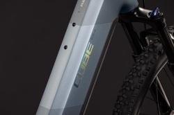 BICICLETA ELECTRICA CUBE REACTION HYBRID PERFORMANCE 720 EASY ENTRY ASHGREY PRISM 2027 L - Img 3