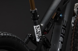 BICICLETA ELECTRICA CUBE STEREO HYBRID ONE77 HPC AT 800 CARBON WHITE 2027 L - Img 4