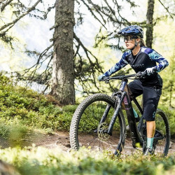 Bicicleta Electrica MTB Full Suspension SCOTT Contessa Lumen eRIDE 900 Prism Unicorn Purple-Raw Carbon