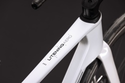 BICICLETA CUBE LITENING AERO C:68X PRO CHALKY BLACK 2027 52 cm - Img 3