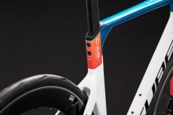 BICICLETA CUBE LITENING AERO C:68X RACE TEAMLINE 2027 52 cm - Img 4