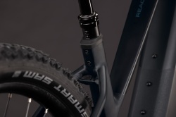 BICICLETA ELECTRICA CUBE REACTION HYBRID PRO 800 TRAPEZE SILVERDUST PRISM 2027 cadru L (20") - roti 29 - Img 4