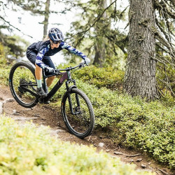 Bicicleta Electrica MTB Full Suspension SCOTT Contessa Lumen eRIDE 900 Prism Unicorn Purple-Raw Carbon