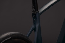 BICICLETA CUBE ATTAIN SLX BLACK CHROME 2027 50 cm - Img 4