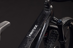 BICICLETA CUBE FRITZZ C:62 SUPER TM GRAPHITEGLITCH GREY 2027 L - Img 2