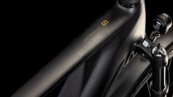 Bicicleta Electrica Hardtail CUBE Kathmandu Hybrid SLT golddust´n´black