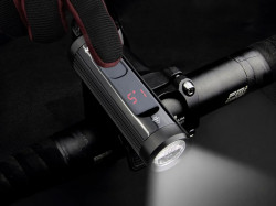 Far RAVEMEN CR900 USB 900 lm Negru