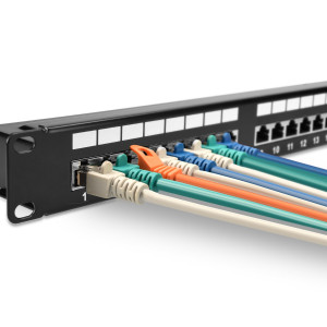 Patch Panel Cat6 cu 24 porturi RJ45 si bara de gestionare a cablurilor, Kwmobile, Negru, Metal, 44493.01 - Img 3